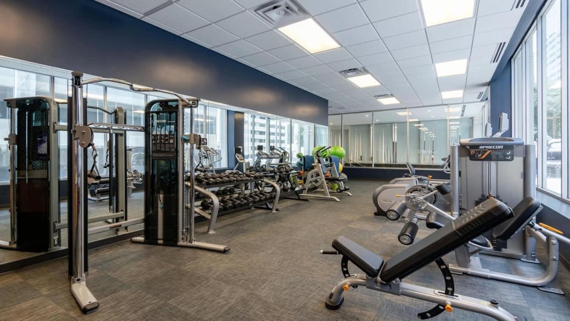 Downtown Dallas Cozysuites With Gym #9 المظهر الخارجي الصورة